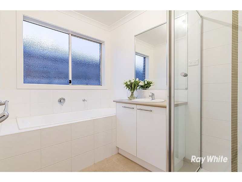 30 Merriwee Chase, Sandhurst VIC 3977