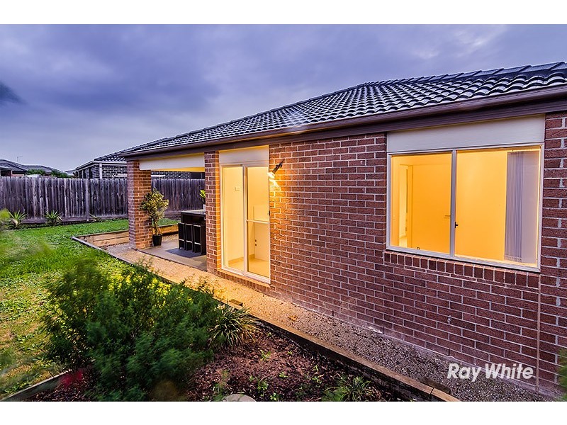 30 Merriwee Chase, Sandhurst VIC 3977