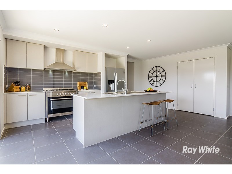 103 Alarah Boulevard, Cranbourne West VIC 3977