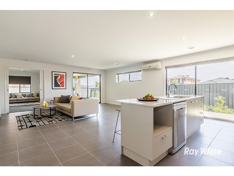 103 Alarah Boulevard, Cranbourne West VIC 3977