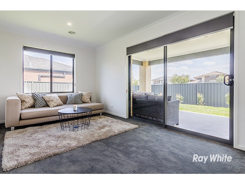 103 Alarah Boulevard, Cranbourne West VIC 3977