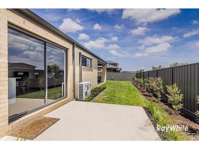 103 Alarah Boulevard, Cranbourne West VIC 3977