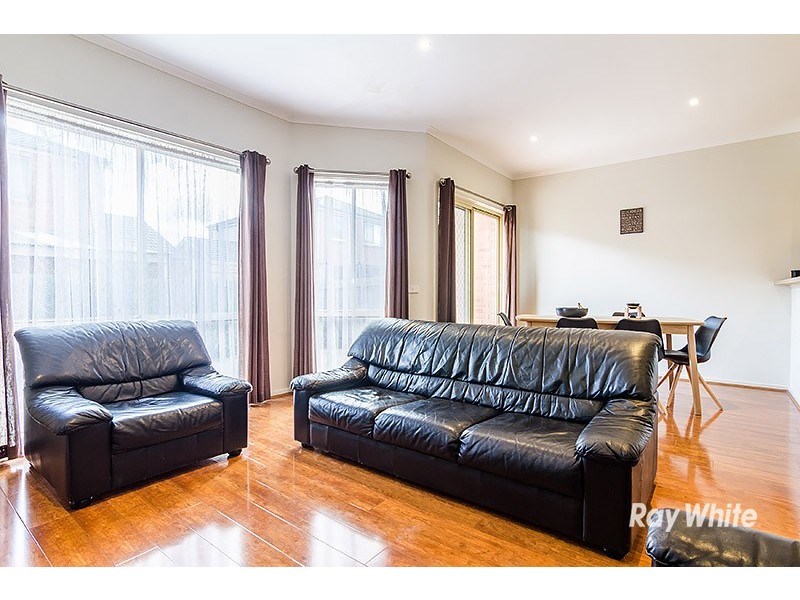 17 Boronia Avenue, Cranbourne VIC 3977