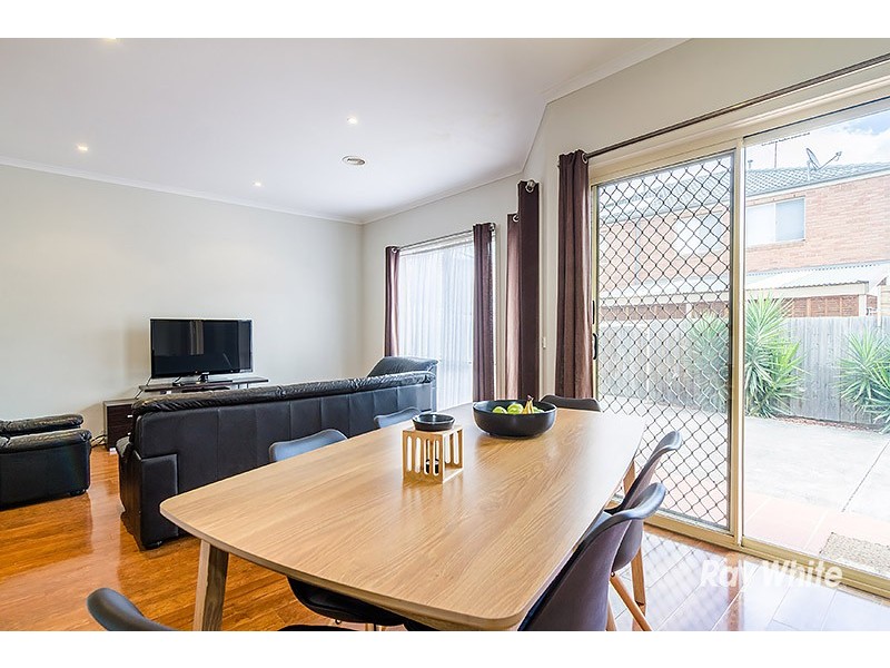 17 Boronia Avenue, Cranbourne VIC 3977