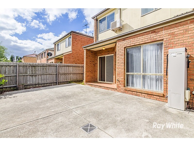 17 Boronia Avenue, Cranbourne VIC 3977