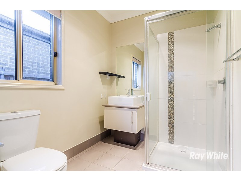 6 Yammerbook Way, Cranbourne East VIC 3977