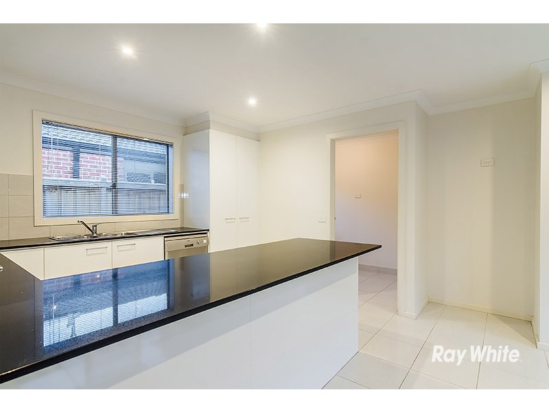 9 Queensberry Street, Cranbourne West VIC 3977