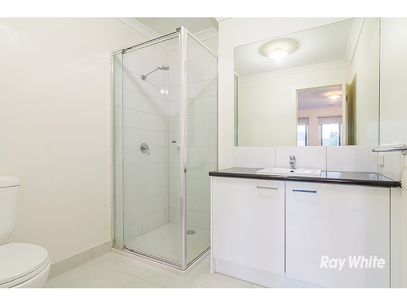 9 Queensberry Street, Cranbourne West VIC 3977