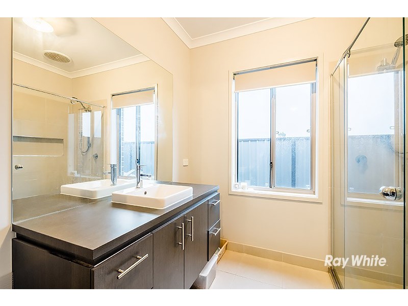 20 Dream Avenue, Clyde North VIC 3978