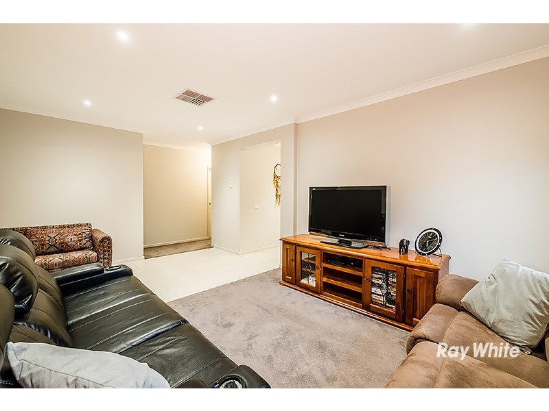 20 Dream Avenue, Clyde North VIC 3978