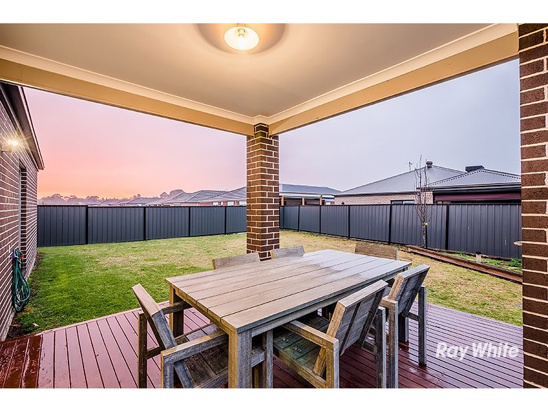 20 Dream Avenue, Clyde North VIC 3978