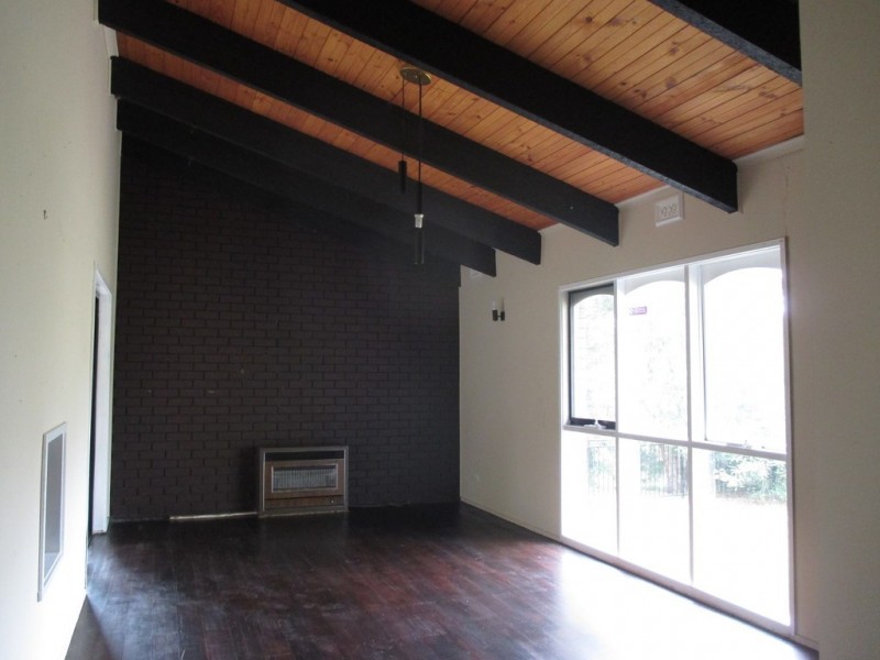 2 Garden Street, Cranbourne East VIC 3977