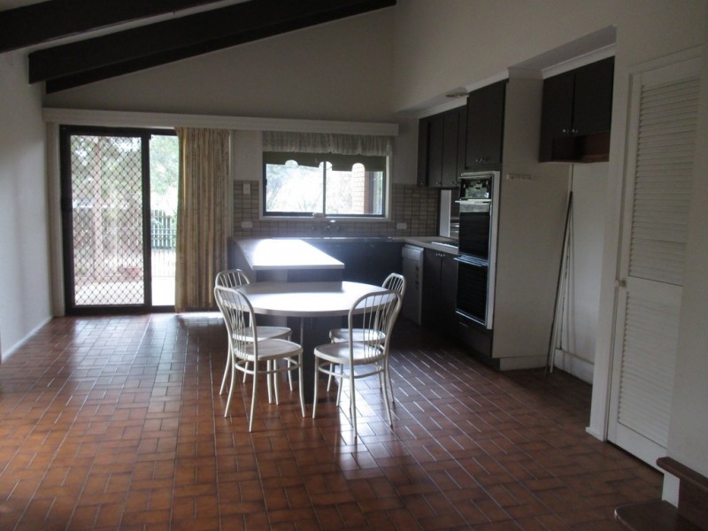 2 Garden Street, Cranbourne East VIC 3977