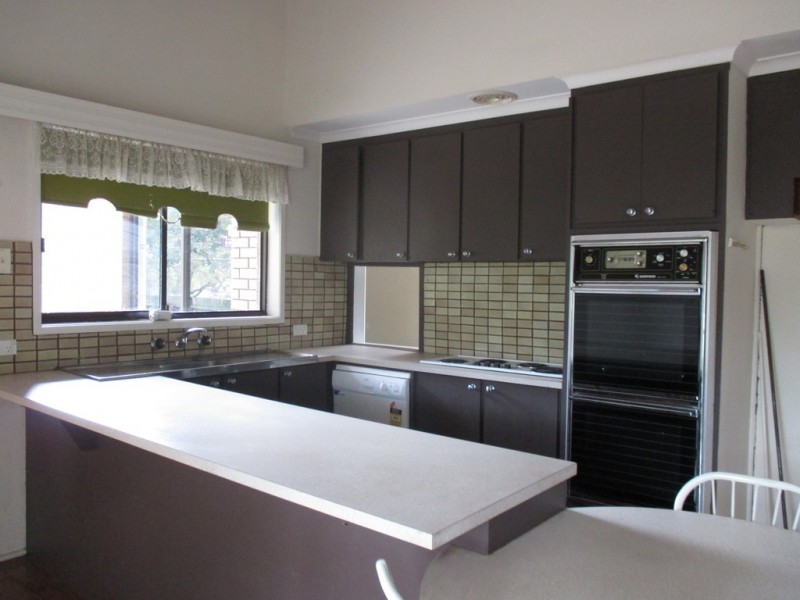 2 Garden Street, Cranbourne East VIC 3977