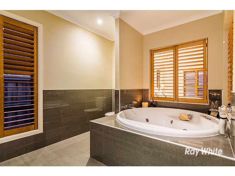 16 Island Circuit, Lyndhurst VIC 3975