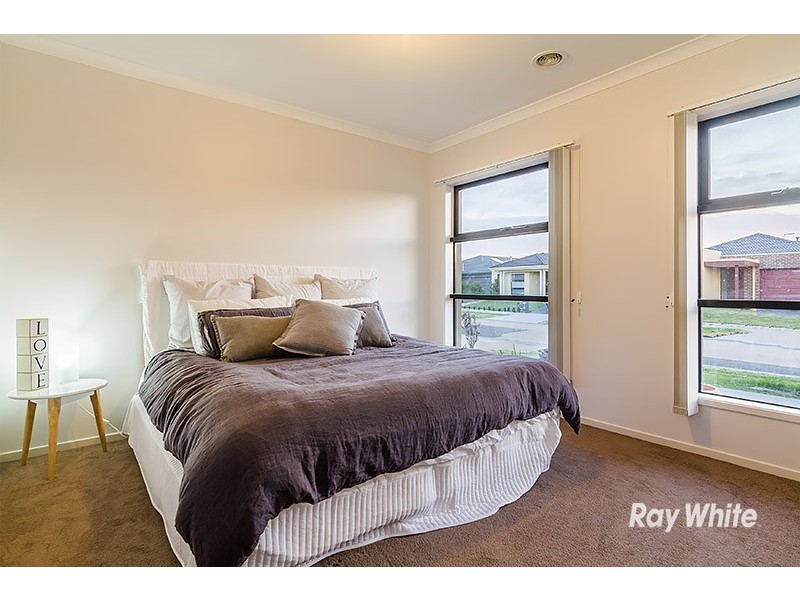 43 Gregson Grove, Lyndhurst VIC 3975