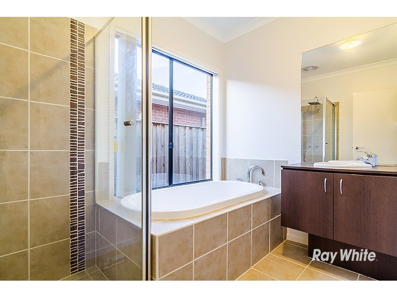 43 Gregson Grove, Lyndhurst VIC 3975