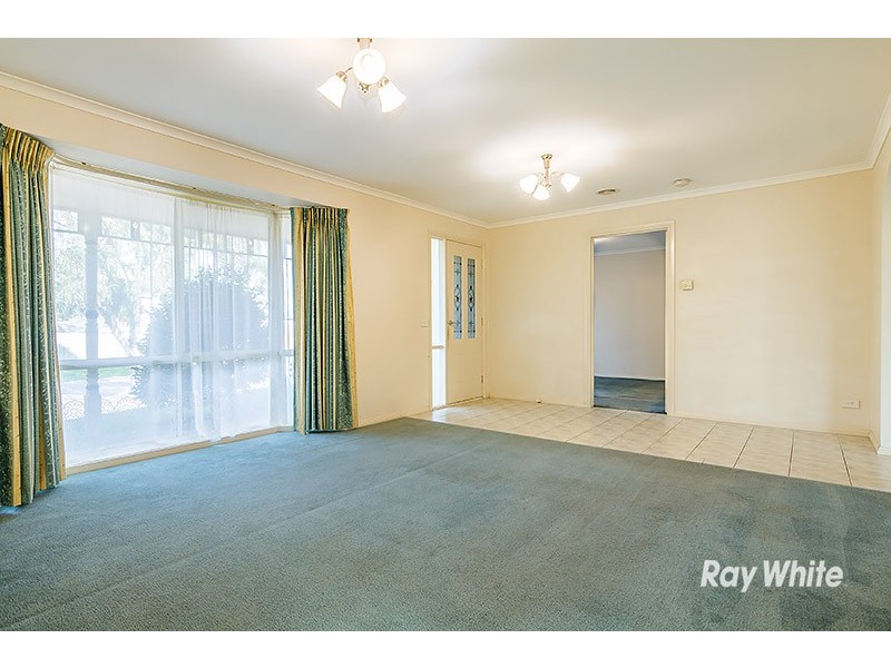 24 Darvell Court, Pakenham VIC 3810