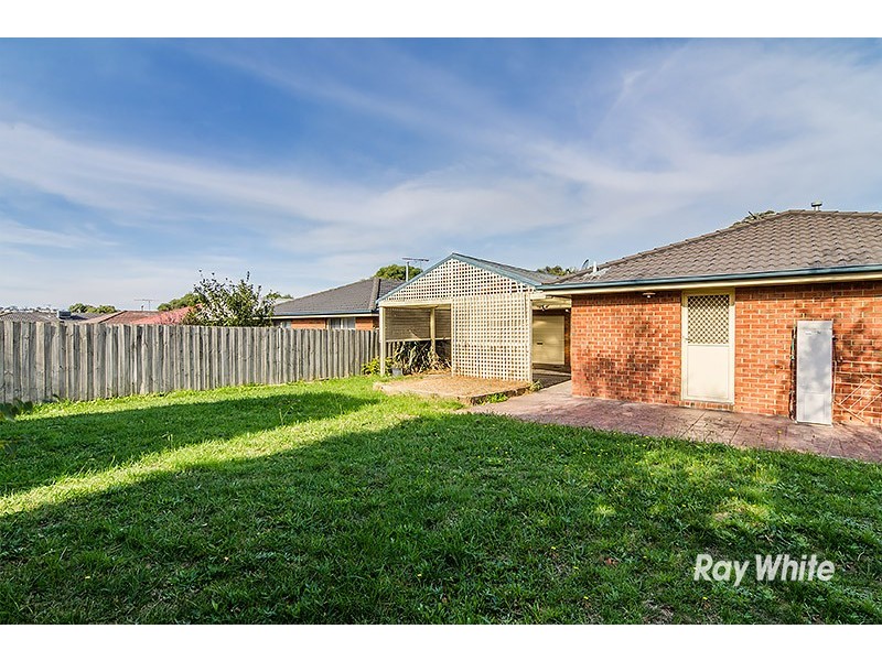 24 Darvell Court, Pakenham VIC 3810