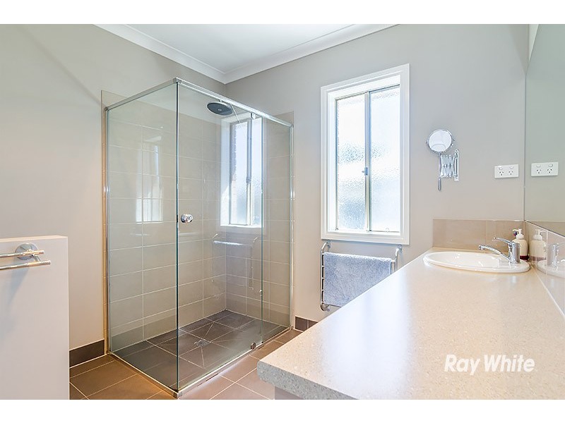 1 Donohue Street, Cranbourne East VIC 3977