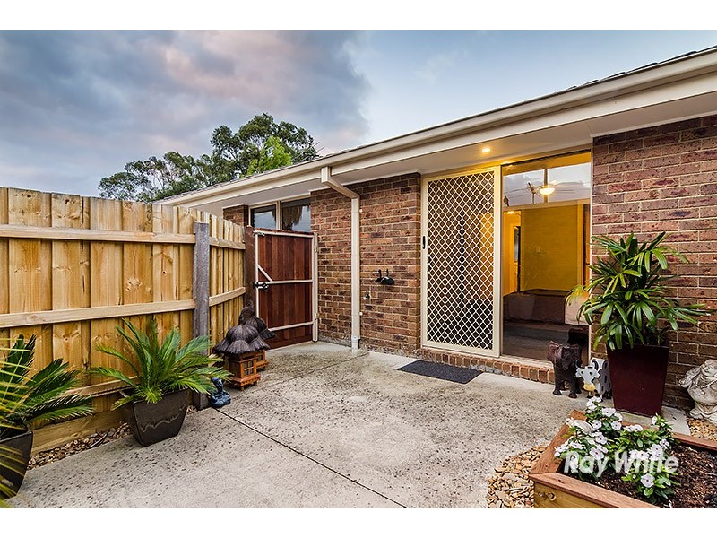 2/123 Fordholm Road, Hampton Park VIC 3976