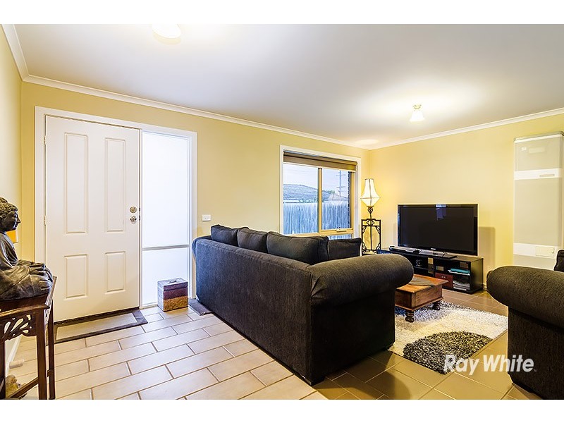 2/123 Fordholm Road, Hampton Park VIC 3976