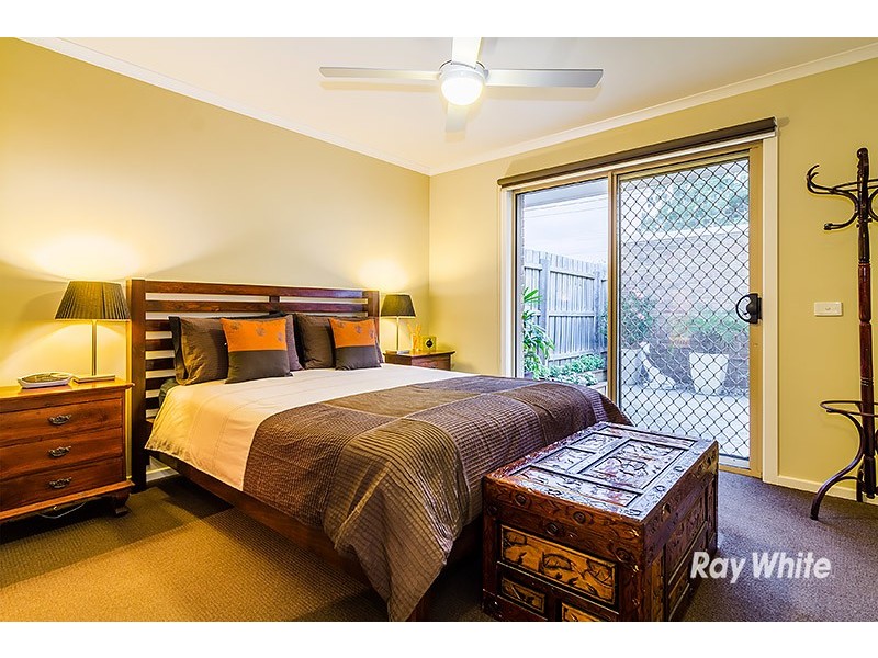 2/123 Fordholm Road, Hampton Park VIC 3976