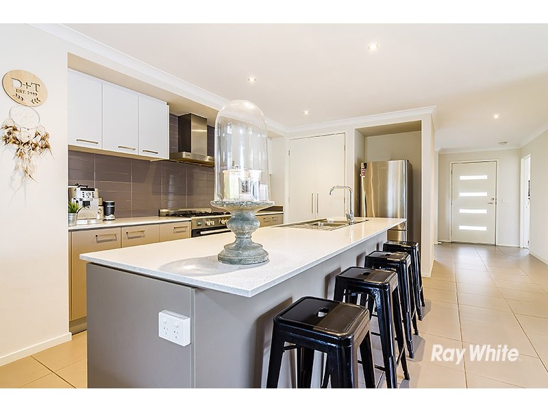 56 Kingdom Drive, Cranbourne VIC 3977