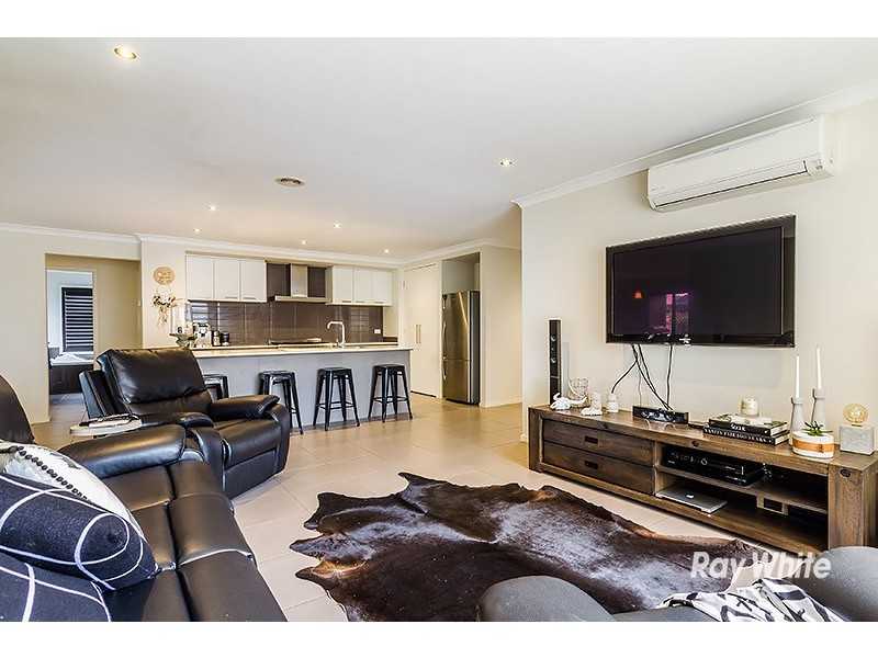 56 Kingdom Drive, Cranbourne VIC 3977