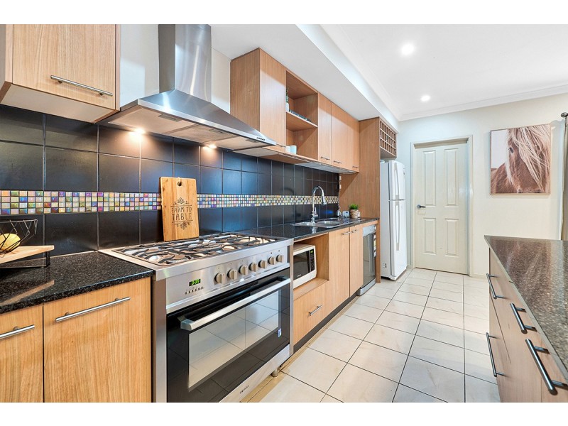 8 Wodalla Place, Lyndhurst VIC 3975