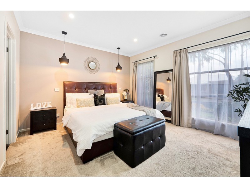 8 Wodalla Place, Lyndhurst VIC 3975