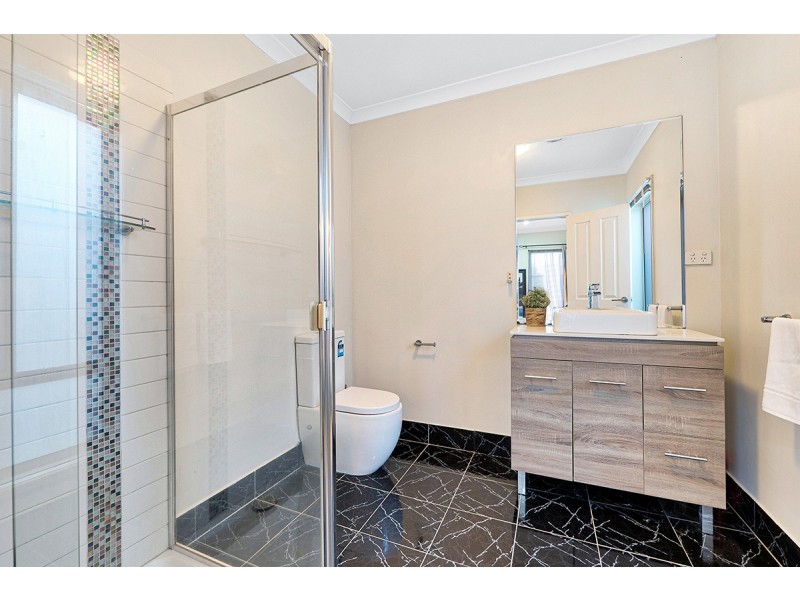 8 Wodalla Place, Lyndhurst VIC 3975