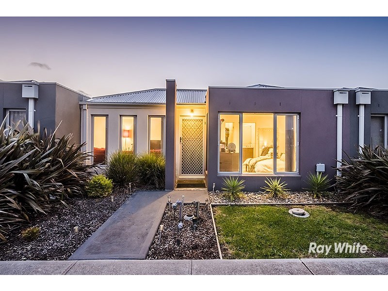 14 Nokota Lane, Clyde North VIC 3978