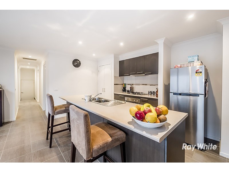 14 Nokota Lane, Clyde North VIC 3978