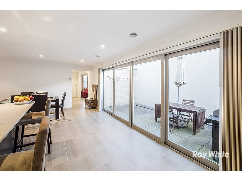 14 Nokota Lane, Clyde North VIC 3978