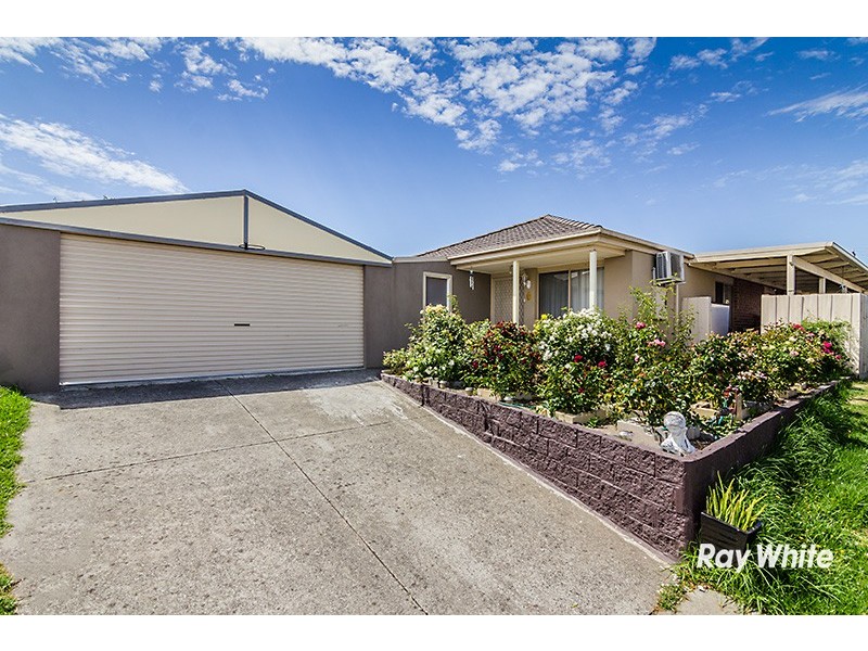 23 Greenmantle Close, Cranbourne West VIC 3977