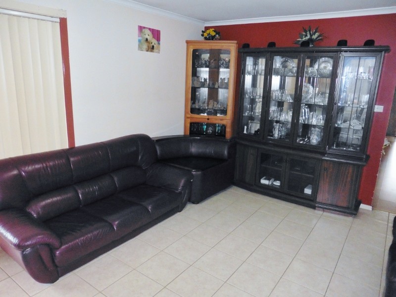 23 Greenmantle Close, Cranbourne West VIC 3977