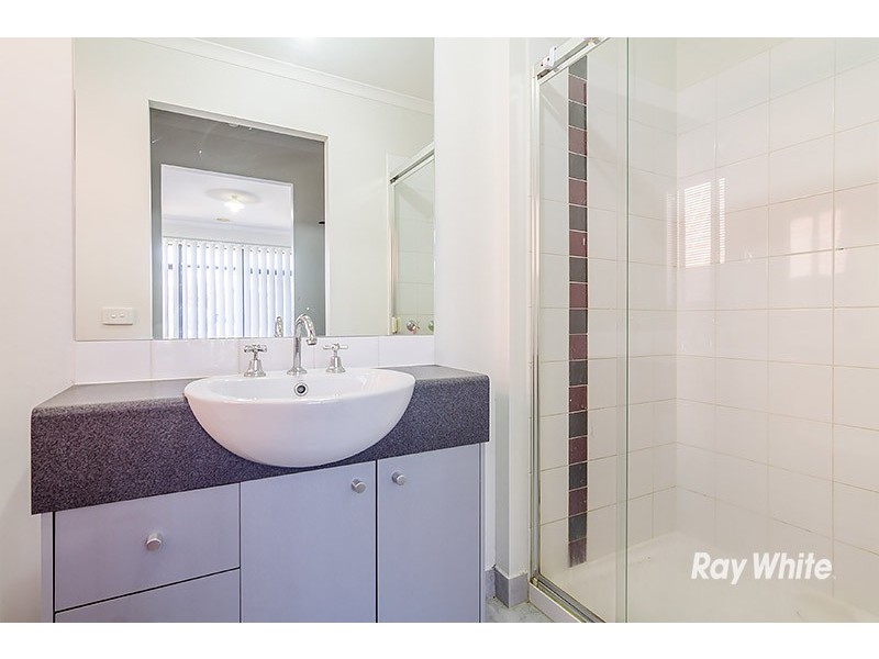 18 Cherry Blossom Chase, Pakenham VIC 3810