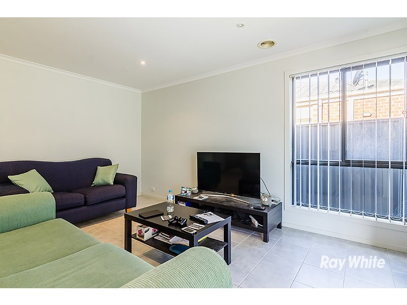 18 Cherry Blossom Chase, Pakenham VIC 3810