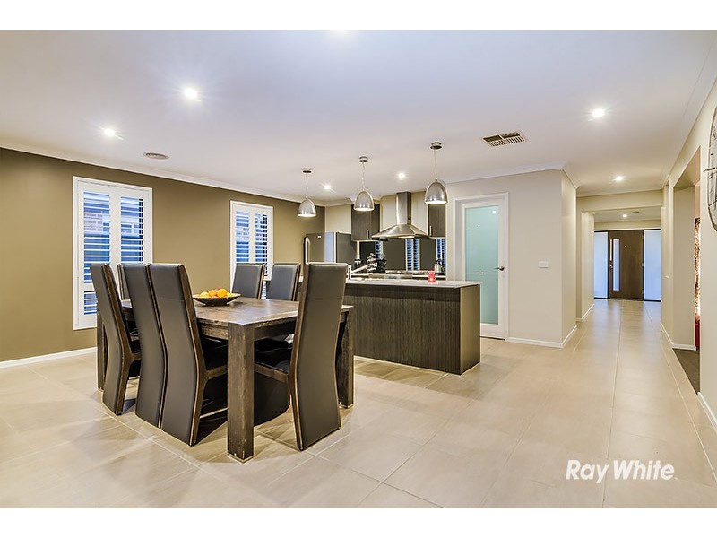 10 Pandora Drive, Cranbourne West VIC 3977