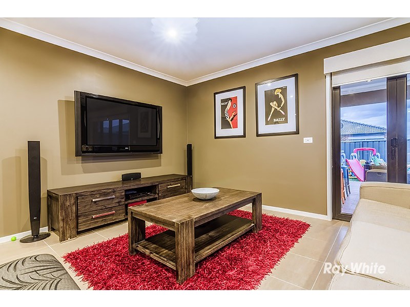 10 Pandora Drive, Cranbourne West VIC 3977