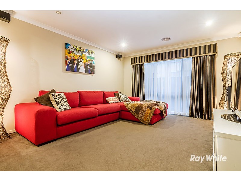 10 Pandora Drive, Cranbourne West VIC 3977