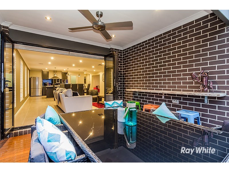 10 Pandora Drive, Cranbourne West VIC 3977