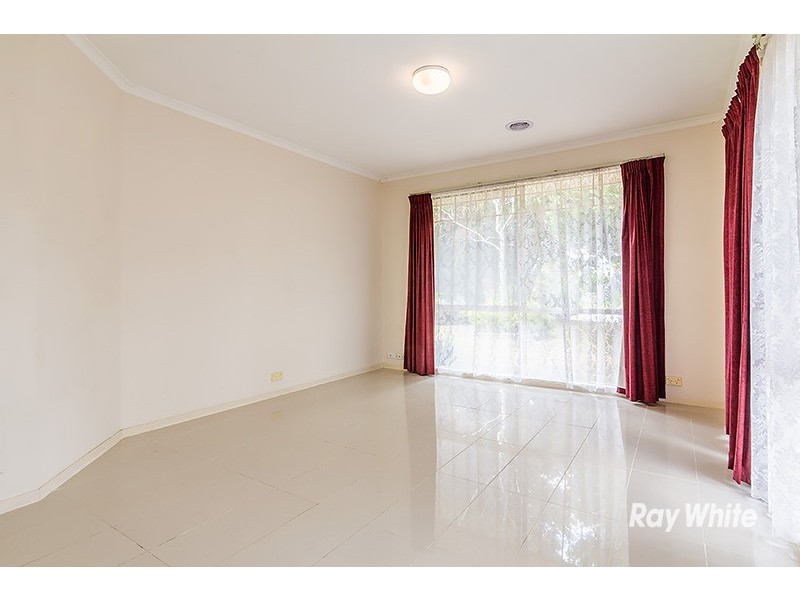 18 Friendship Close, Cranbourne West VIC 3977