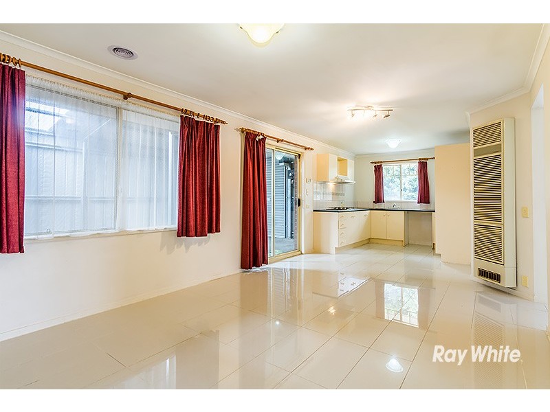 18 Friendship Close, Cranbourne West VIC 3977