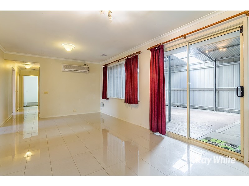 18 Friendship Close, Cranbourne West VIC 3977