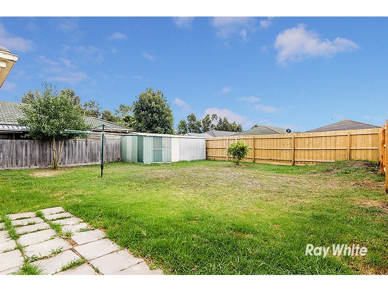 18 Friendship Close, Cranbourne West VIC 3977