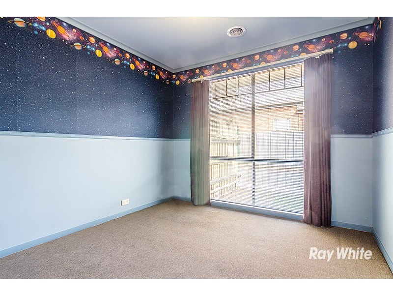18 Friendship Close, Cranbourne West VIC 3977
