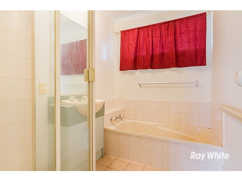 18 Friendship Close, Cranbourne West VIC 3977