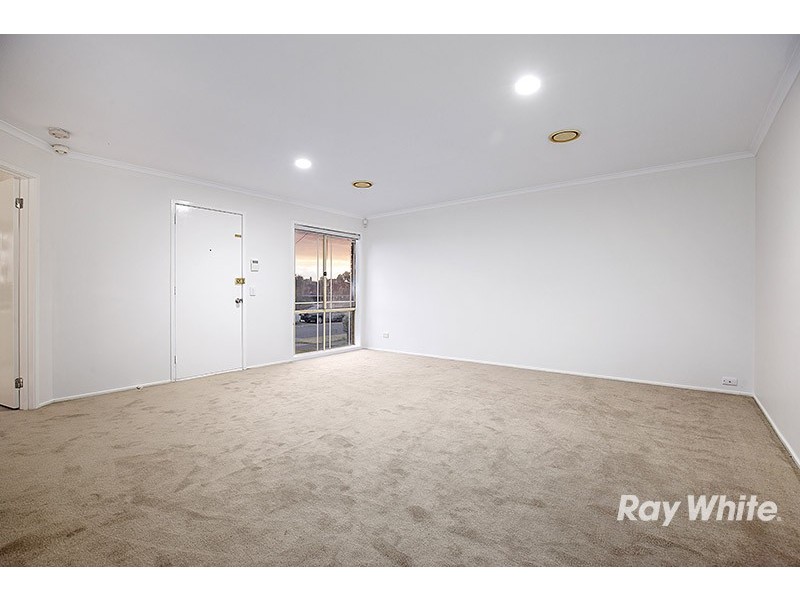 71 Courtenay Avenue, Cranbourne North VIC 3977